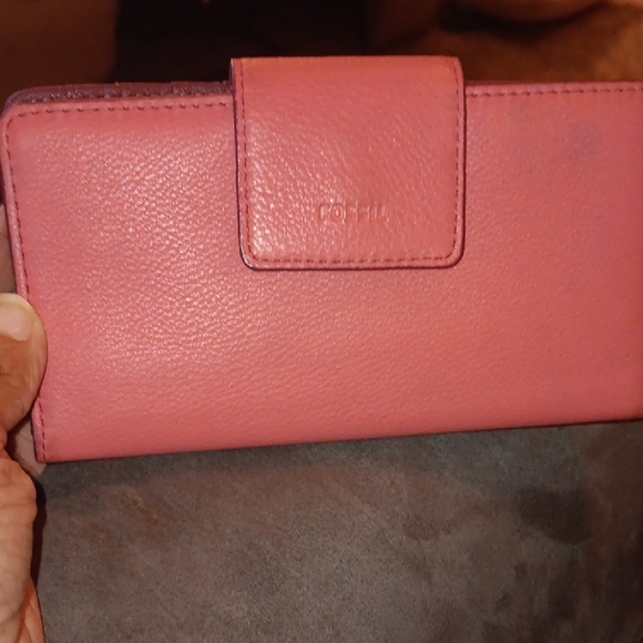 Fossil Coral Pink Wallet - Picture 3 of 14